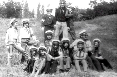 Az elsők Az elsők