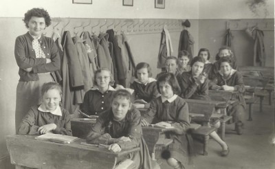 Iskolai osztály Budapesten az 50-es évek végén (magántulajdon)