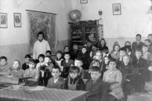 A Csurgay Franciska Általános iskola gyűjteményéből (1966). Forrás: http://www.taborfalva-iskola.sulinet.hu/ A Csurgay Franciska Általános iskola gyűjteményéből (1966). Forrás: http://www.taborfalva-iskola.sulinet.hu/